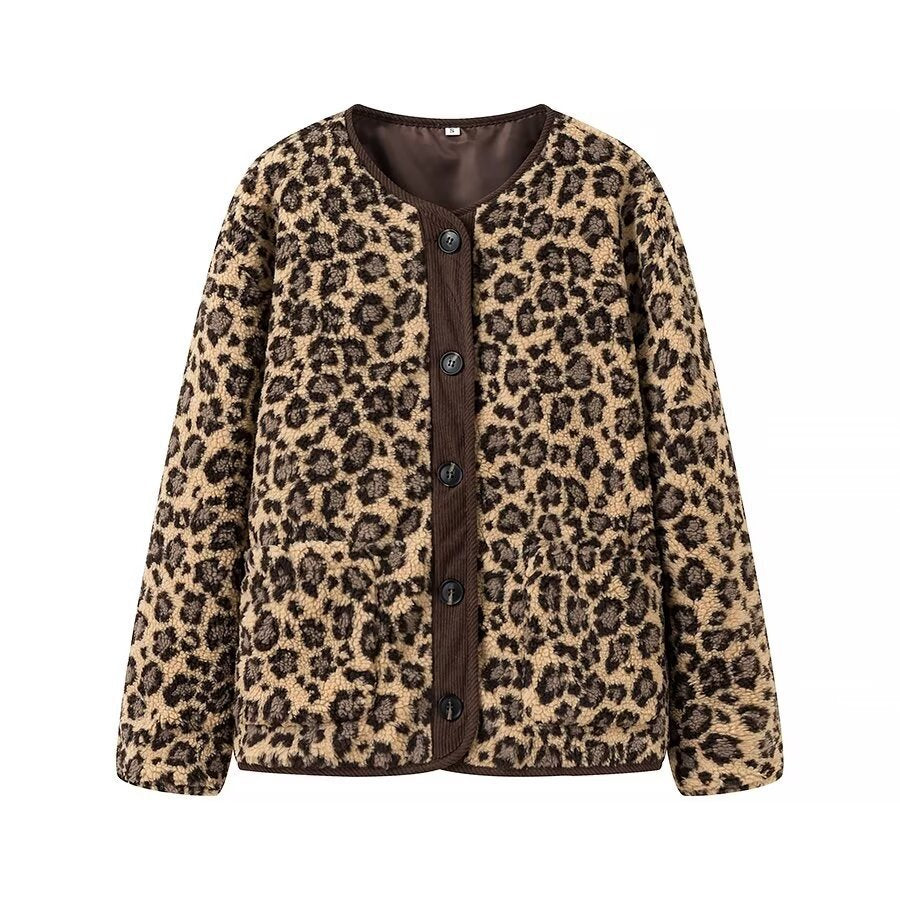 Damska krótka kurtka in teddy look z leopard print i guzikami closure Lumaza