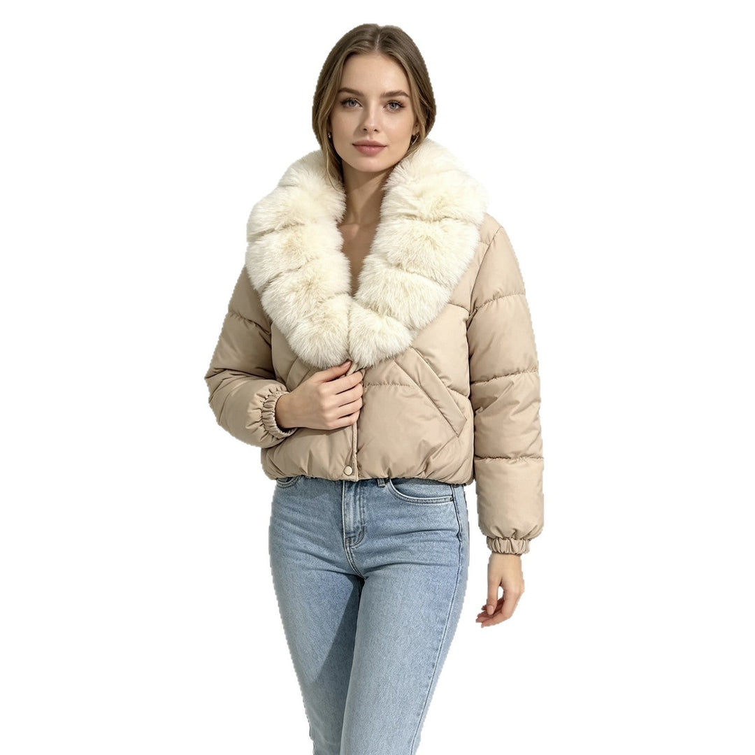 Damska krótka ocieplana kurtka z extra voluminous faux fur shawl kołnierzem i elastic cuffs Lumaza