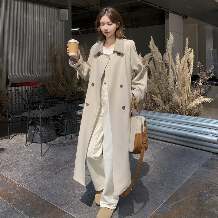 Damska długa Cut Minimalist trencz z Soft Fall, Dropped Shoulders i regulowanym rękawem Straps Lumaza