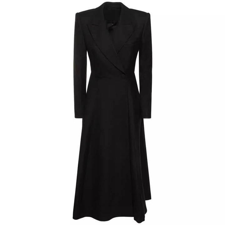 Damska długaer taliowana marynarka płaszcz z maxi length i structured shoulders Lumaza