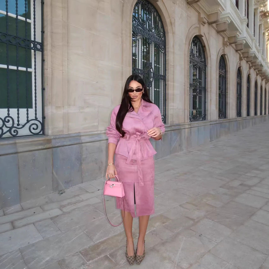 Damska krótka kurtka z belted Talia, asymmetrical lapel, i peplum Dół