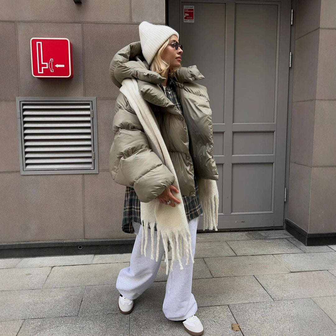 Damska extravagant oversize pikowana down kurtka z extra voluminous hood Lumaza