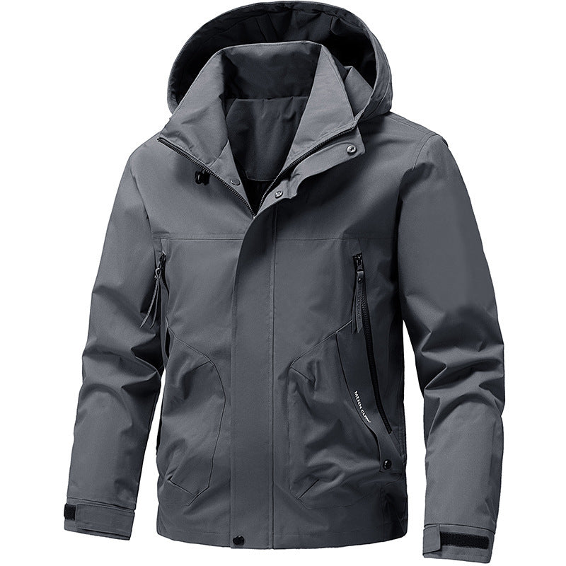 Męska oddychająca kurtka softshell outdoorowy z wiatroszczelna membrana, regulowany kapturem i zamkiem kieszeniami