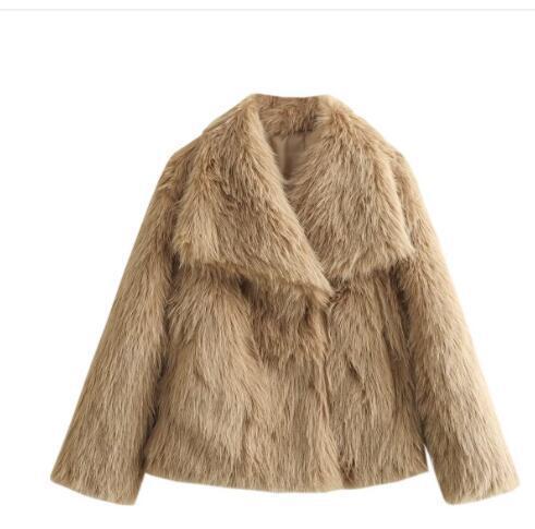 Damska krótka Faux Fur kurtka z Voluminous Shawl kołnierzem Lumaza