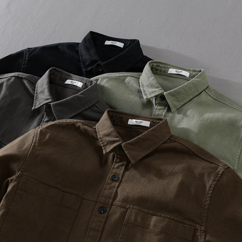 Męska koszula wierzchnia koszula wykonany z textured bawełniany twill z naszywany kieszenie na piersi i luźny krój
