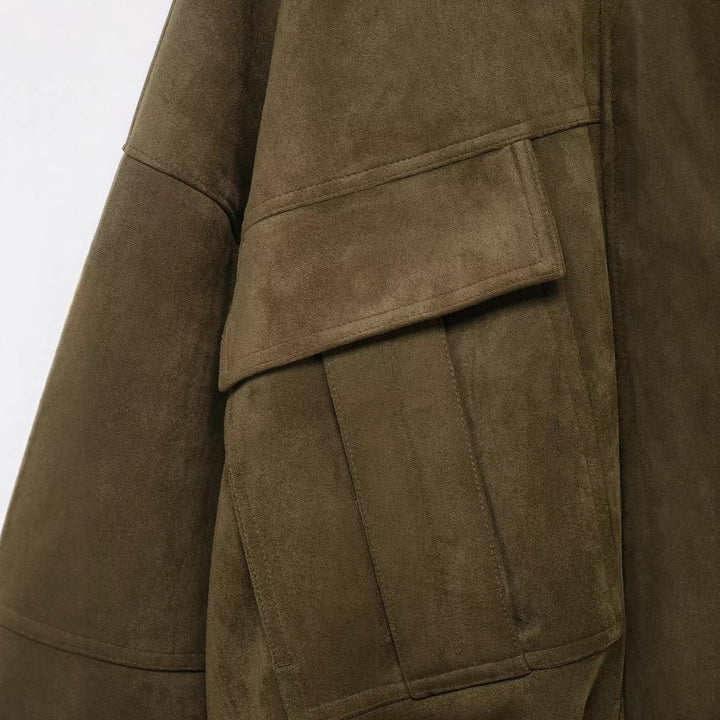 Damska oversize-krótka Suede Look kurtka z kapturem i klapką kieszeniami Lumaza