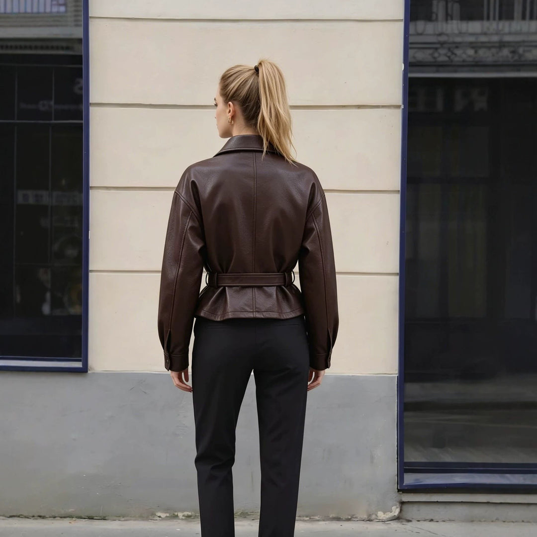 Damska leather kurtka z waist paskiem i oversize cut Lumaza
