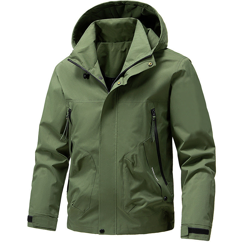 Męska oddychająca kurtka softshell outdoorowy z wiatroszczelna membrana, regulowany kapturem i zamkiem kieszeniami