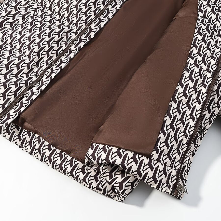 Damska pikowana kurtka z wysokim kołnierzem i graphic jacquard pattern Lumaza