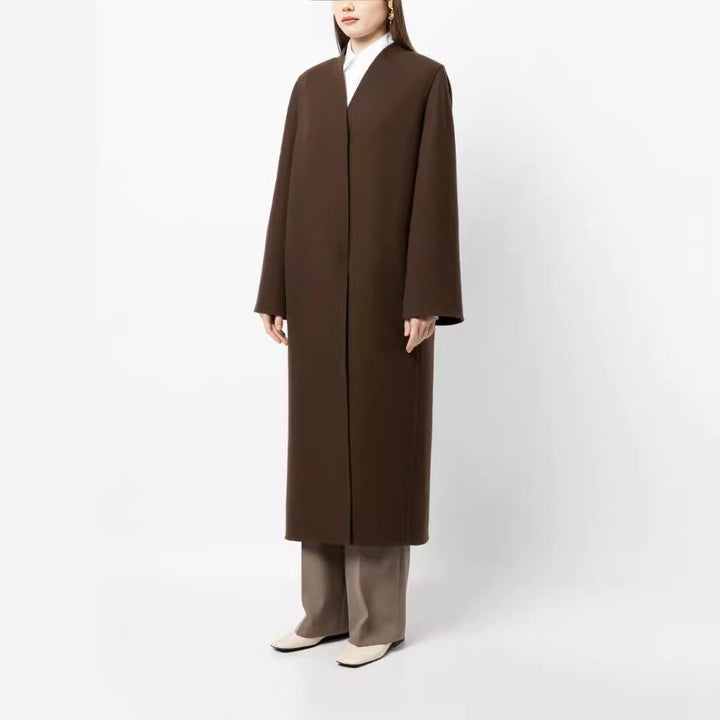 Damska Maxi-Length Minimalist płaszcz z Concealed przodem i boxy na ramiona Lumaza