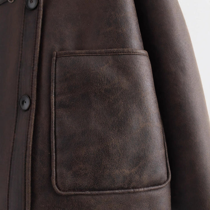 Damska krótka kurtka in aviator-look made of skórzany wygląd z teddy lining i z naszywanymi kieszeniami Lumaza