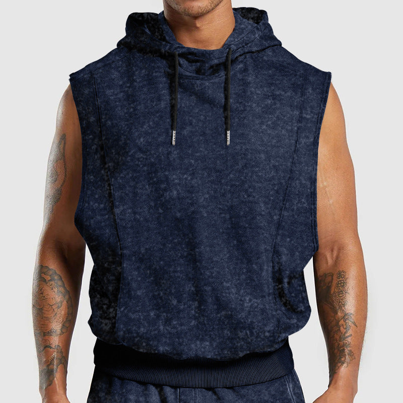 Męska sleeveless bluza z kapturem w stone-wash wygląd z deep armholes i prążkowany Dół