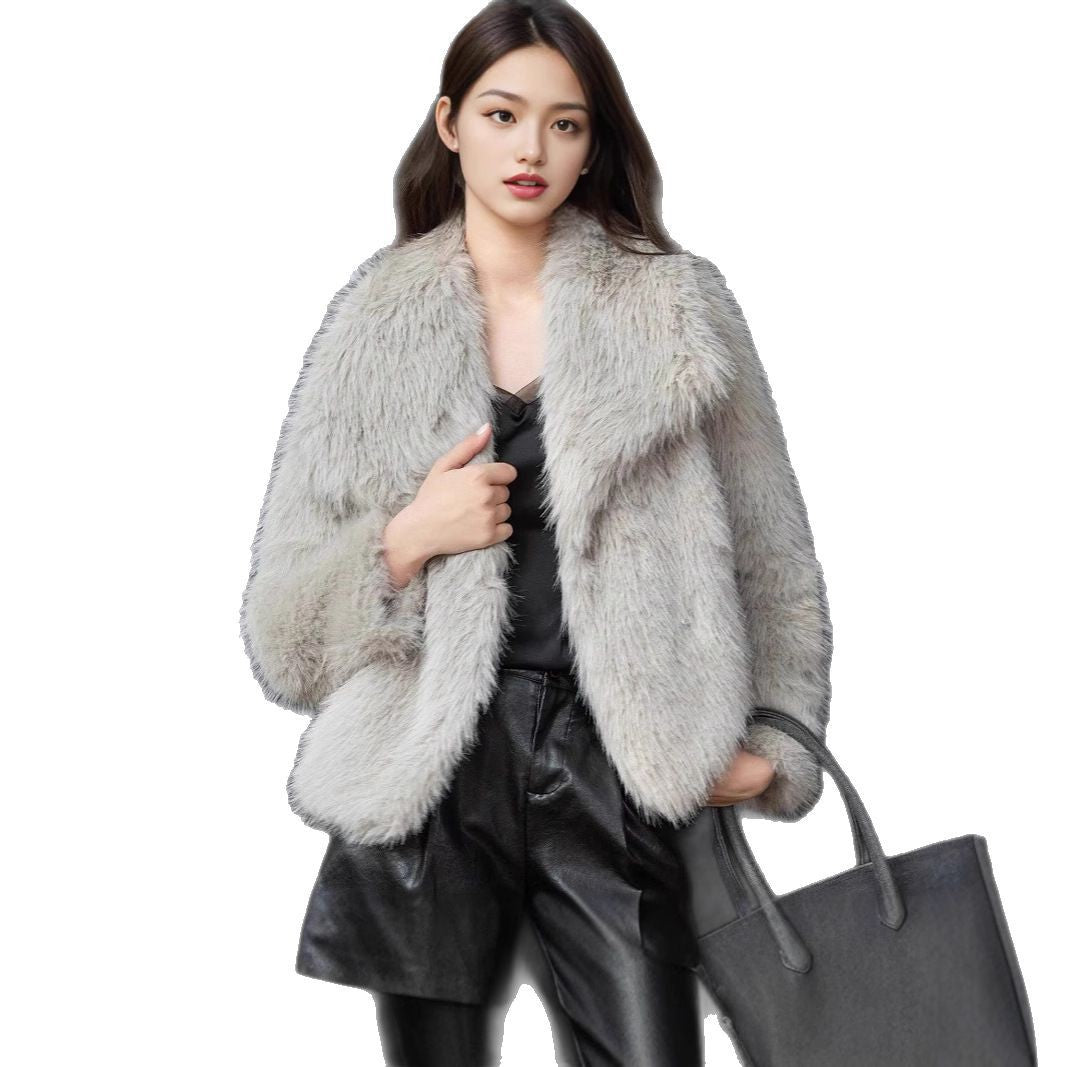 Damska krótka Faux Fur kurtka z Voluminous Shawl kołnierzem Lumaza