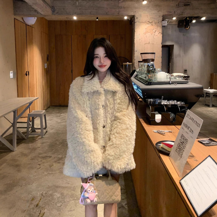 Damska Cozy Faux Fur Teddy płaszcz in oversize Cut Lumaza