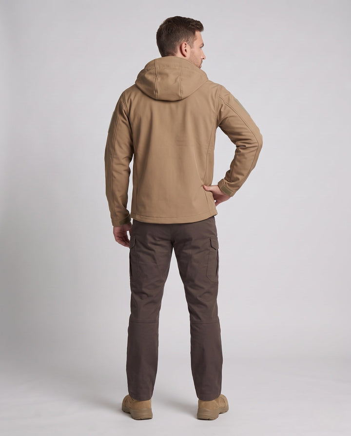 Męska technical softshell field kurtka z kapturem, multiple kieszeniami i rękaw utility kieszenią