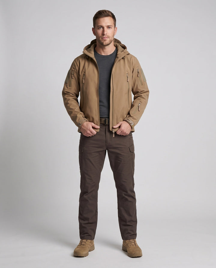 Męska technical softshell field kurtka z kapturem, multiple kieszeniami i rękaw utility kieszenią