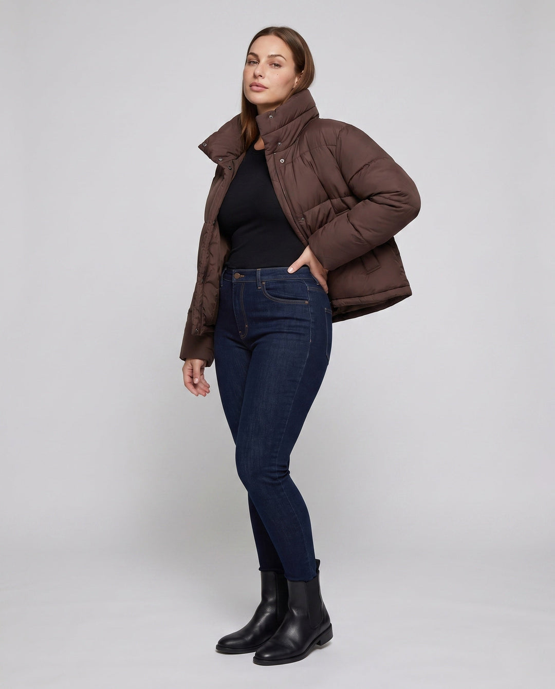 Damska boxy krótka pikowana kurtka z extra high hood trim i soft cuffs