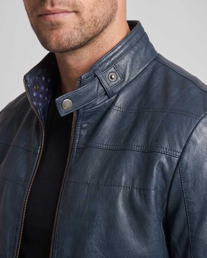 Kurtka męska ze stójką - z fakturowaną tkaniną z funkcjonalnymi detalami na sezon przejściowy