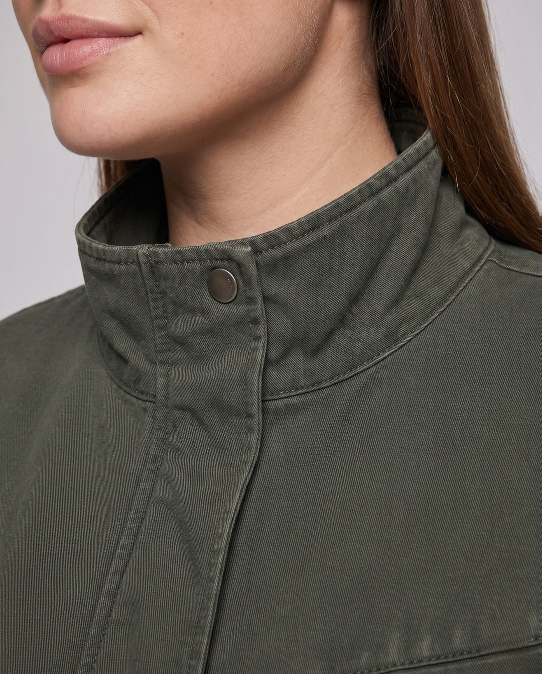 Unisex oversize funkcjonalna-Fieldjacke mit Stehkragen, verdeckter Druckknopfleiste und elastischem Saum