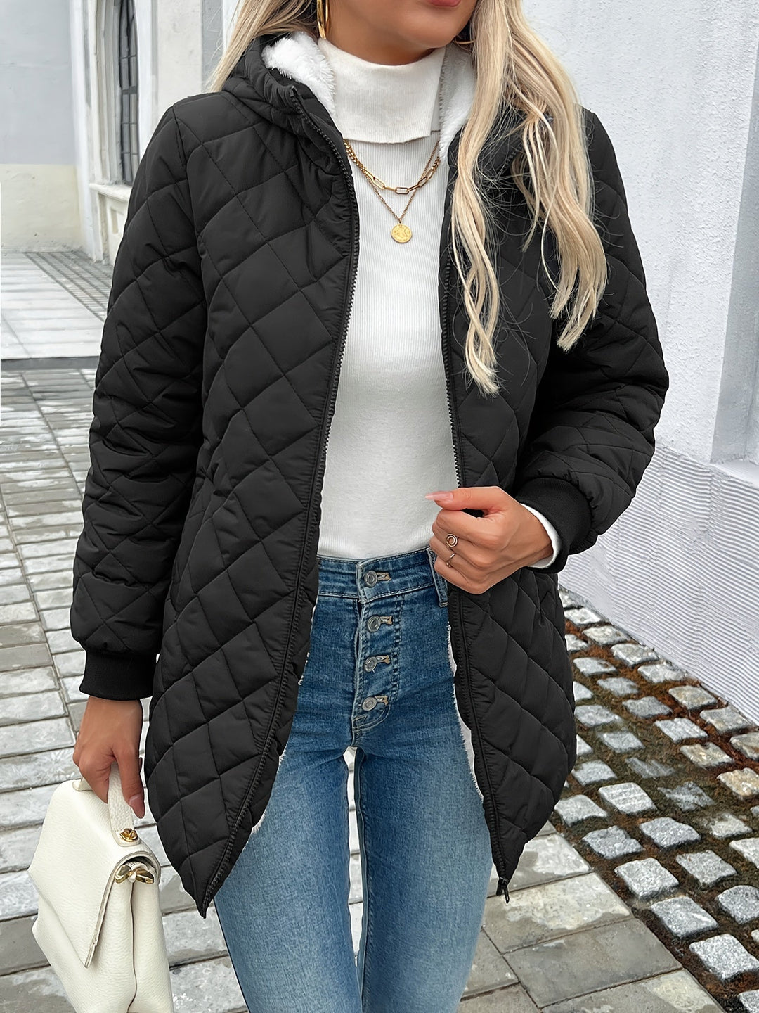 Damska pikowana Puffer kurtka z zamkiem i imitacja Fur Lwwg